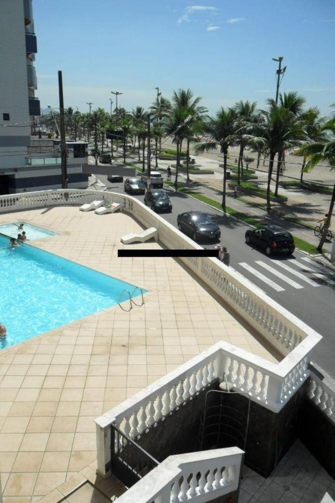 Apartamento Frente Ao Mar Com Varanda E Piscina ปรายากรันเด ภายนอก รูปภาพ