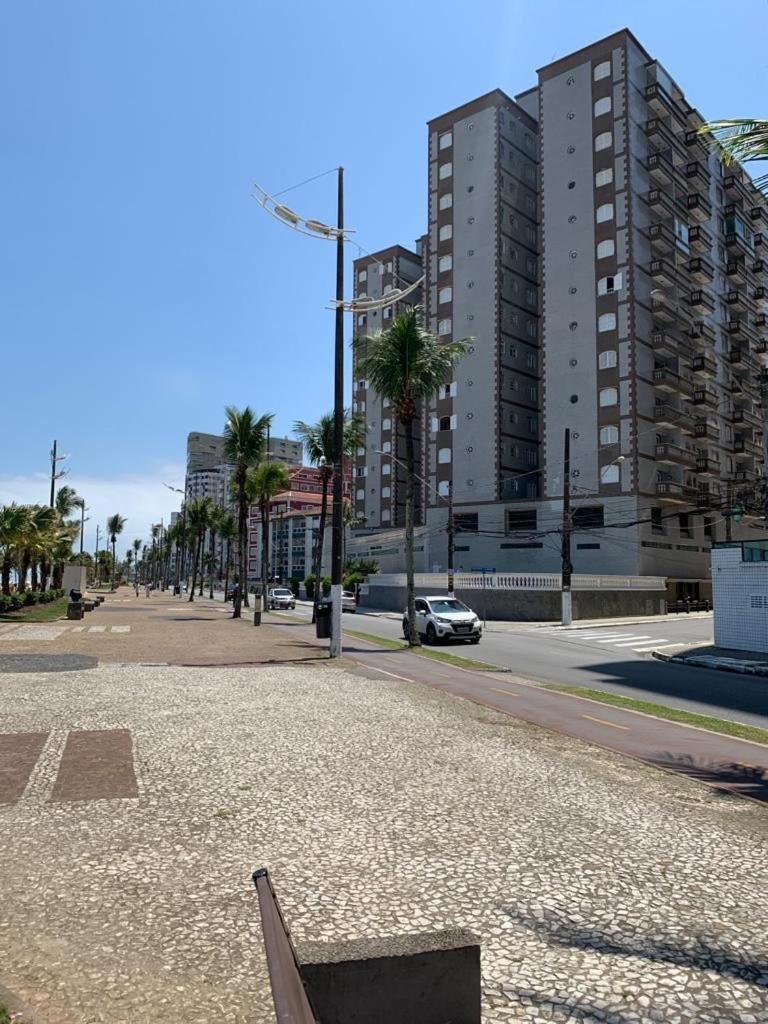 Apartamento Frente Ao Mar Com Varanda E Piscina ปรายากรันเด ภายนอก รูปภาพ